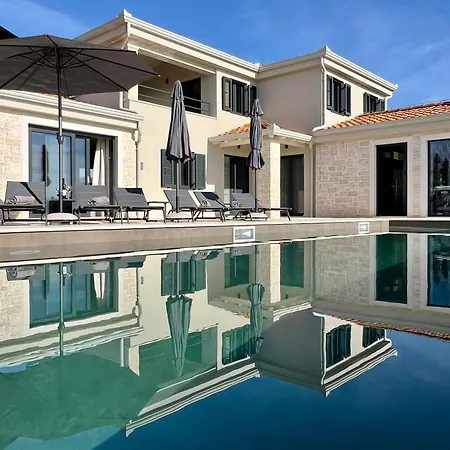 Maslinik Villa Kaštelir